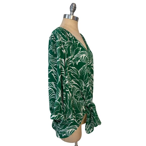 Chico's Tie-Front Palm Frond-Print Crepe Blouse Size 2 Large - Picture 3 of 6